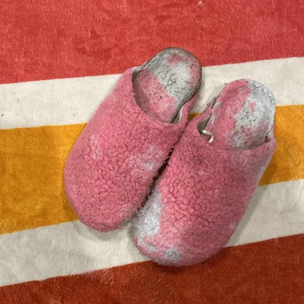 3/$10 Girls Sherpa Clog slippers size 13/1